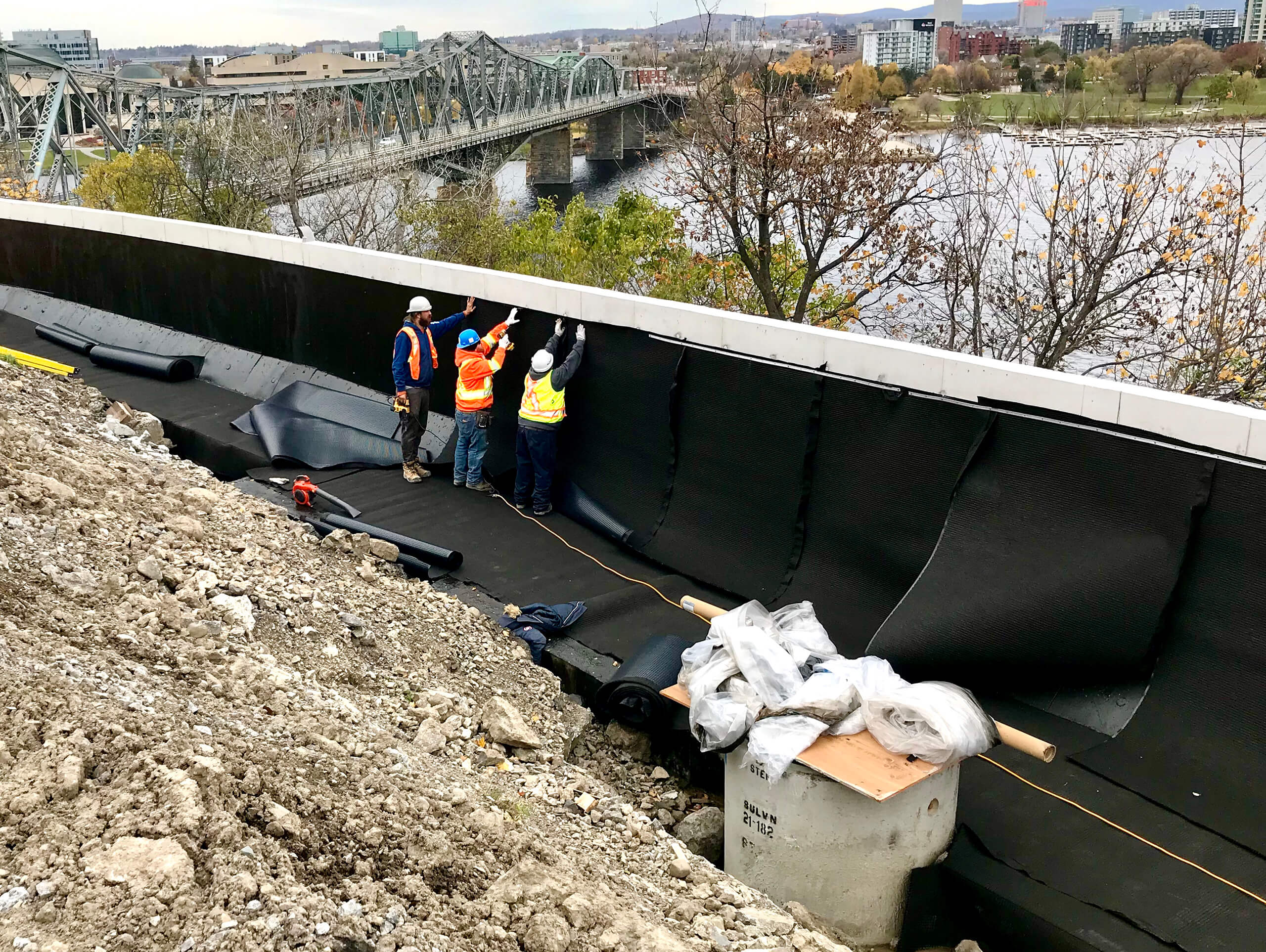 Kìwekì Point Park (formerly Nepean Point) Rosenberg & Studio